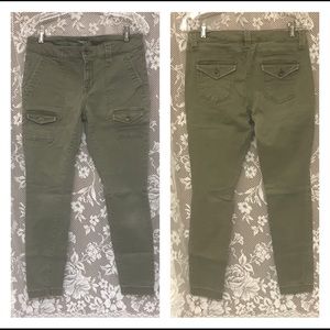 GAP KHAKI olive green pants
